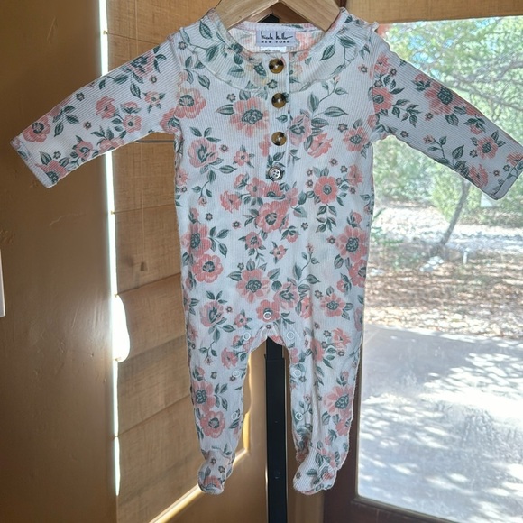 Nicole Miller Floral Ribbed Footie Size 3-6 Mths - Picture 1 of 5